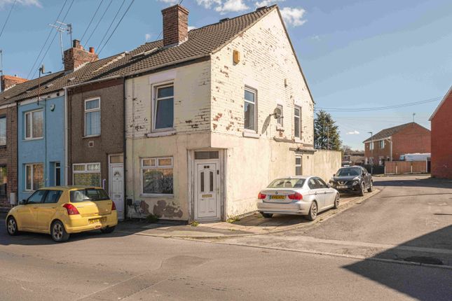 Carr Lane, South Kirkby WF9 2 bed end of terrace house for sale