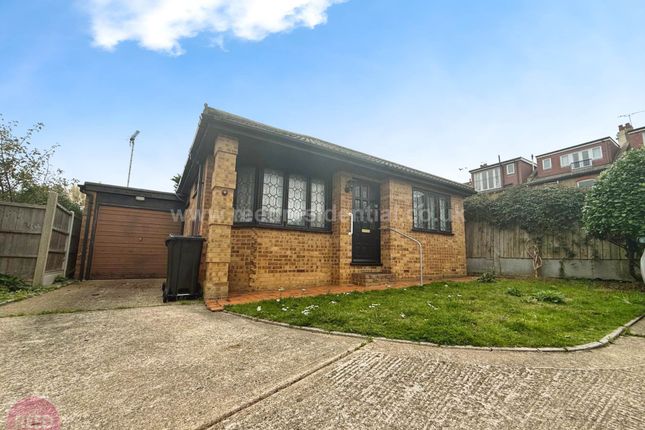 Kingsway Mews, Westcliff On Sea 2 bed detached bungalow for sale