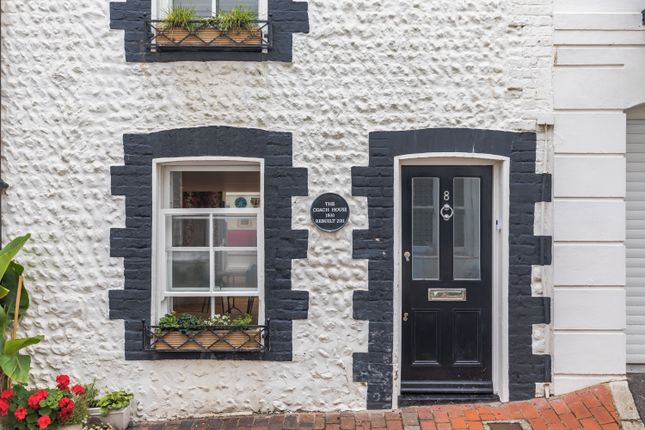 3 bedroom mews property for sale