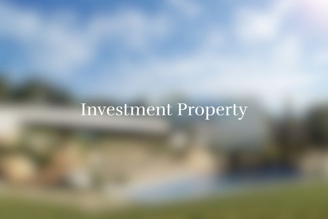 16 bedroom lodge for sale