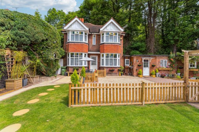 London Road, High Wycombe... 2 bed detached house for sale