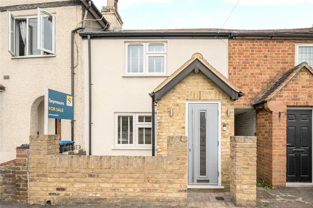 Chertsey Road, Surrey KT15 2 bed house for sale