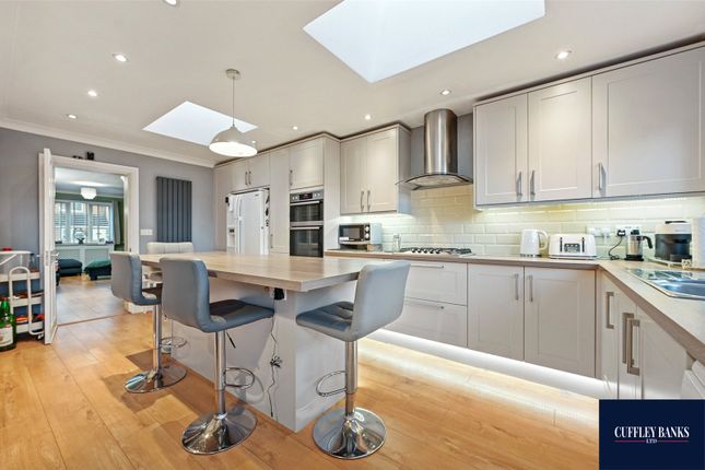 Pleasant Way, Wembley, Middlesex, HA0 4 bed semi