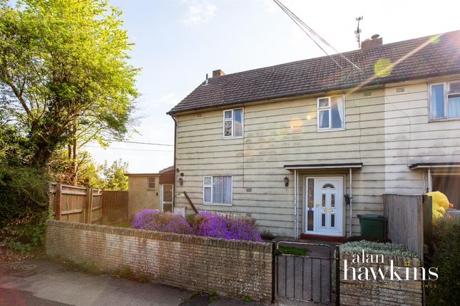The Rosary, Royal Wootton Bassett 3 bed semi