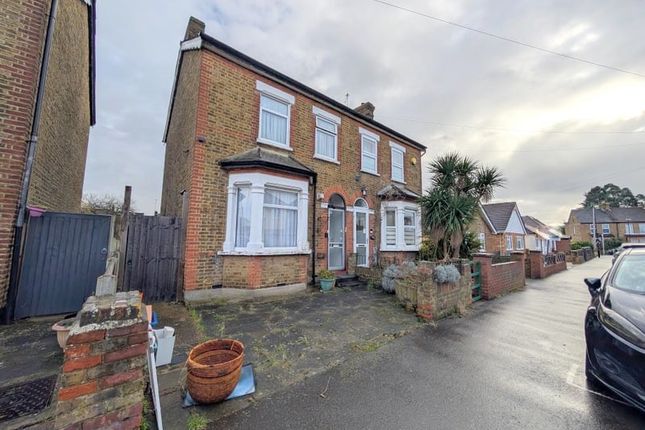 Warfield Road, Feltham, TW14 3 bed semi