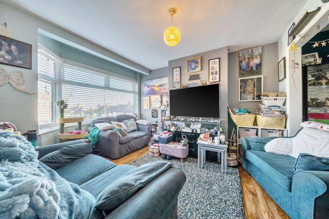 Grosvenor Crescent, Dartford DA1 3 bed terraced house for sale