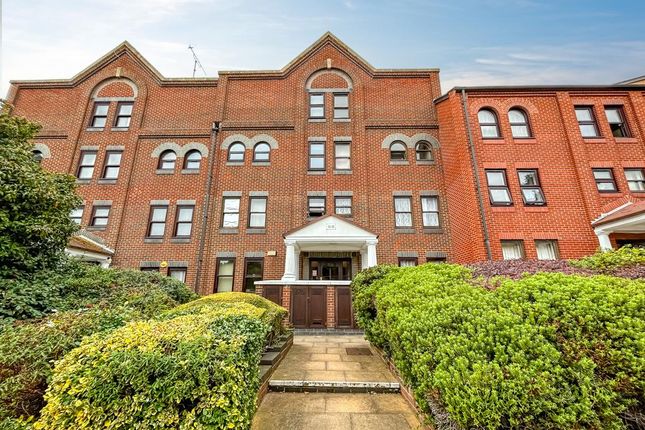3 bed maisonette