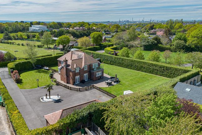 Brook Avenue, Warsash, Southampton 5 bed detached house for sale