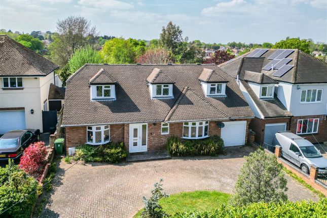 Hanging Hill Lane, Hutton, Brentwood 3 bed detached house for sale