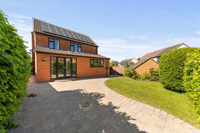 Chatsworth, Milton Keynes MK8 4 bed detached house for sale