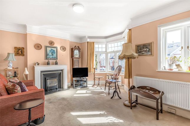 Nimrod Road, Furzedown, SW16 2 bed apartment for sale
