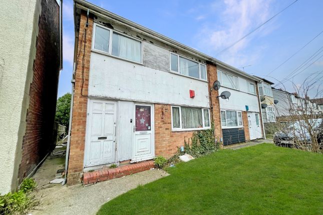 Beechwood Road, Luton, Bedfordshire... 2 bed apartment for sale