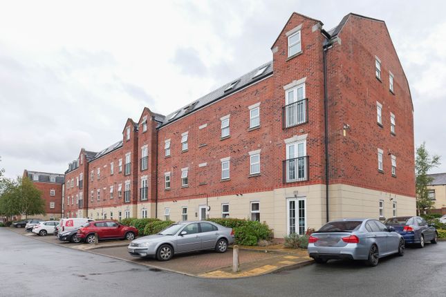 Beckford Court, Manchester M29 2 bed flat for sale