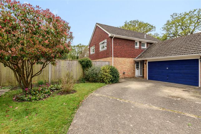 Saunders Copse, Surrey GU22 4 bed detached house for sale