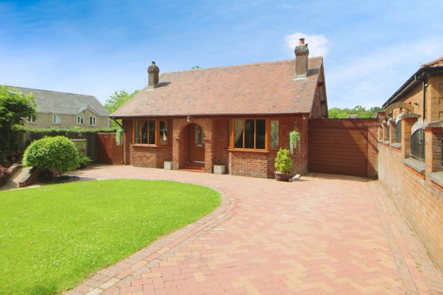 Green Lane, Hyde SK14 3 bed bungalow for sale