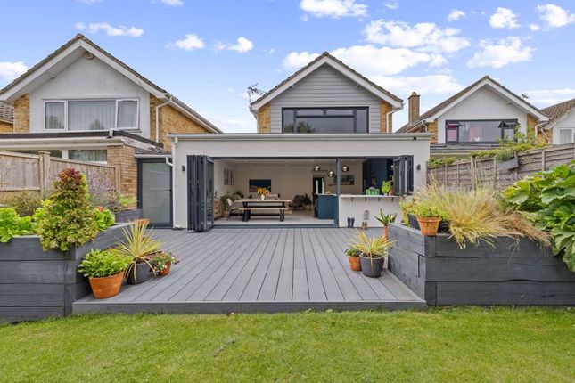 St. Leodegars Way, Hunston, Chichester 3 bed detached house for sale