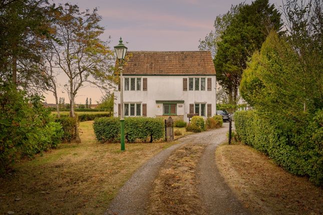 3 bed detached house