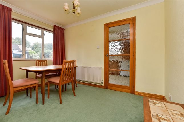 Oveton Way, Bookham, Leatherhead, Surrey 3 bed semi