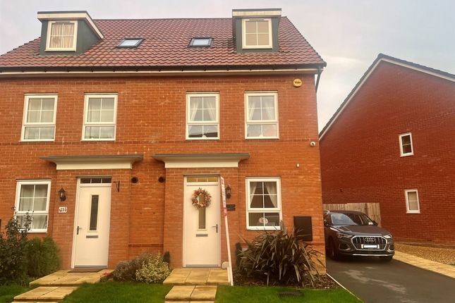 3 bedroom semi-detached house for sale