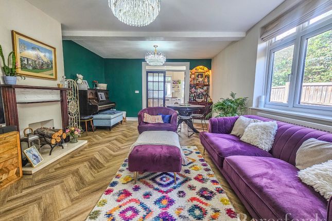 Recreation Avenue, Harold Wood, RM3 4 bed bungalow for sale