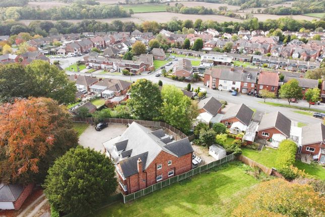6 bedroom detached house for sale