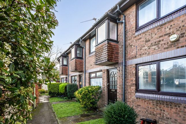 Meon Close, Petersfield, GU32 1 bed flat for sale