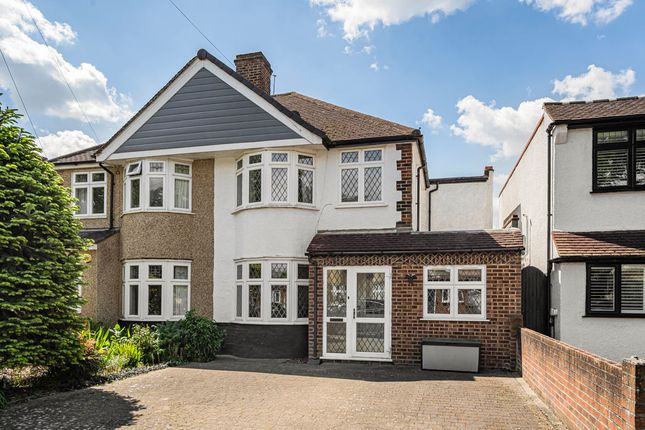 Waverley Avenue, Twickenham, TW2 5 bed semi