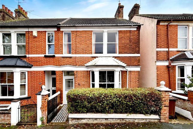 Cleave Road, Gillingham, Kent, ME7 4 bed semi
