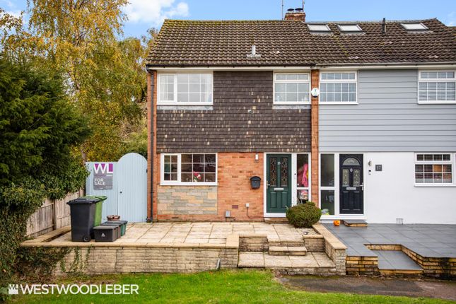 Lilliards Close, Hoddesdon EN11 3 bed end of terrace house for sale