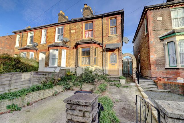 Gordon Road, High Wycombe HP13 2 bed end of terrace house for sale