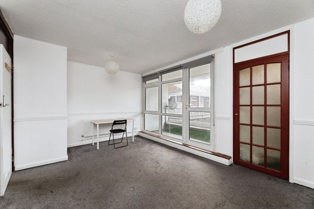 3 bedroom maisonette for sale