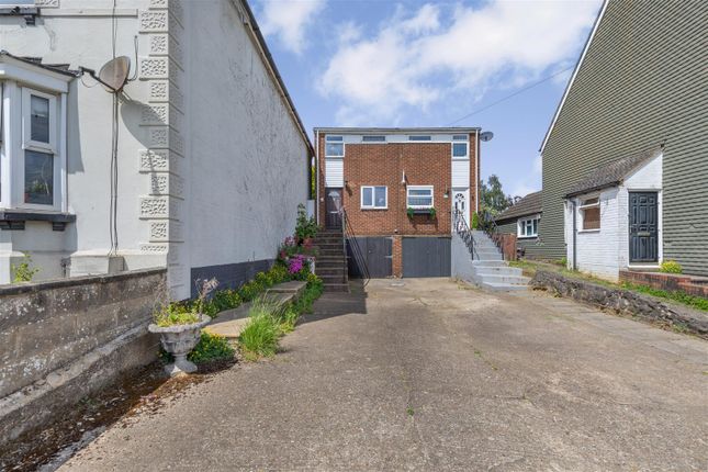 New Road, Ditton, Aylesford 2 bed semi