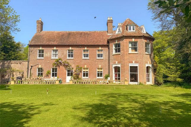 8 bedroom detached house for sale