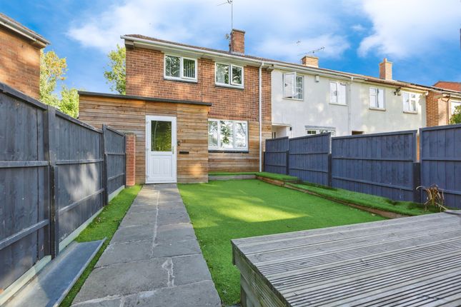 6 bedroom end of terrace house for sale