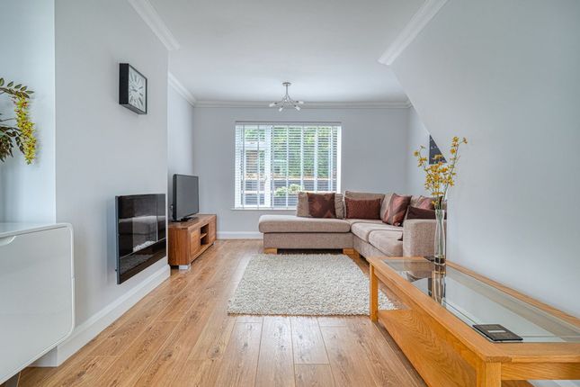 Hayes Road, Nottingham NG12 2 bed semi