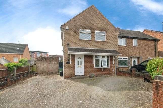 3 bedroom semi-detached house for sale