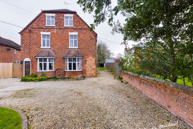 8 bed detached house