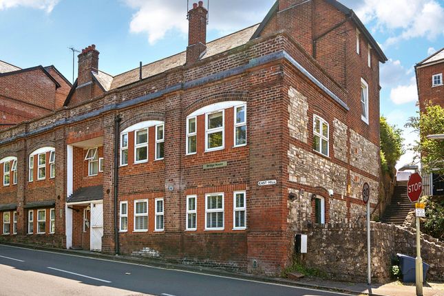 Easthill, Winchester, SO23 2 bed flat for sale