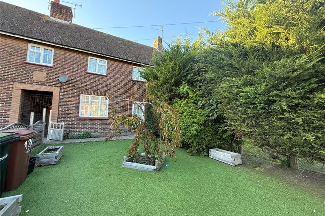 Valley Drive, Gravesend, Kent, DA12 3 bed terraced house for sale