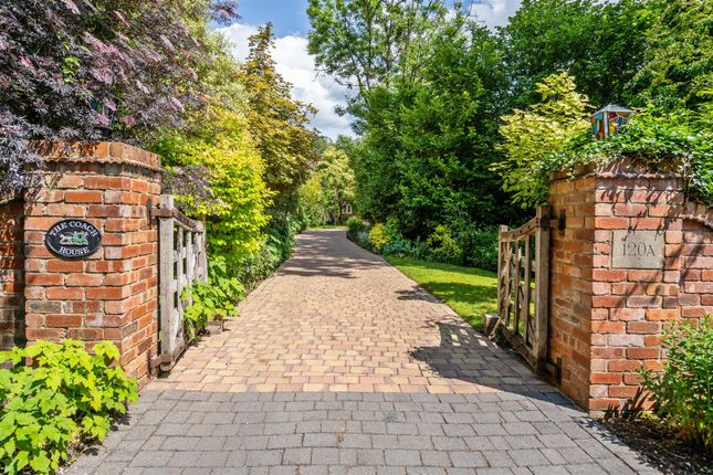 6 bedroom detached house for sale