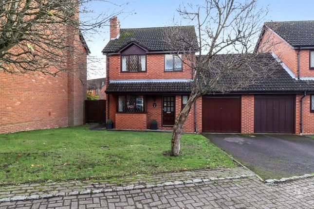Smithys Green, Windlesham GU20 3 bed link detached house for sale