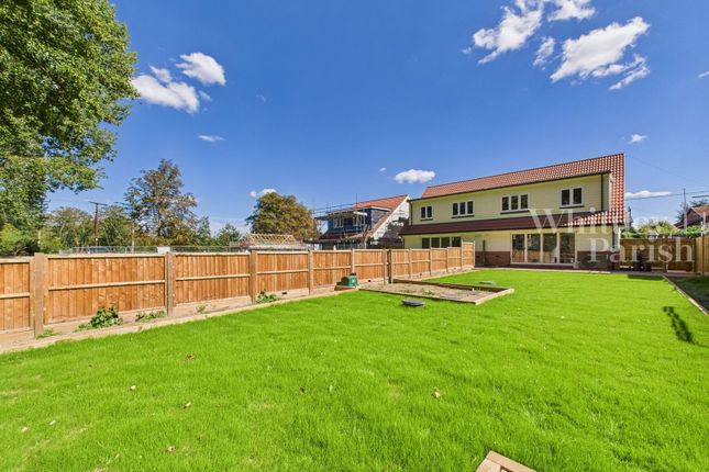 The Street, Garboldisham 4 bed semi