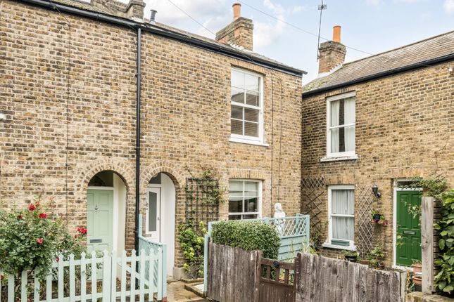 Park Place, London 2 bed end of terrace house for sale