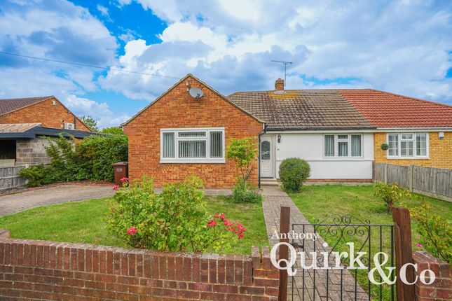 Maple Way, Canvey Island, SS8 2 bed detached bungalow for sale