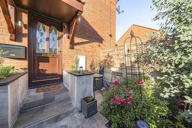 Hamilton Close, Canada Water, London... 3 bed end of terrace house for sale