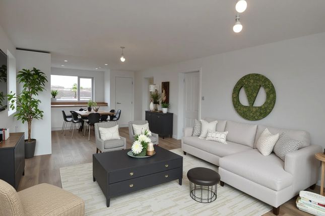 3 bedroom flat for sale