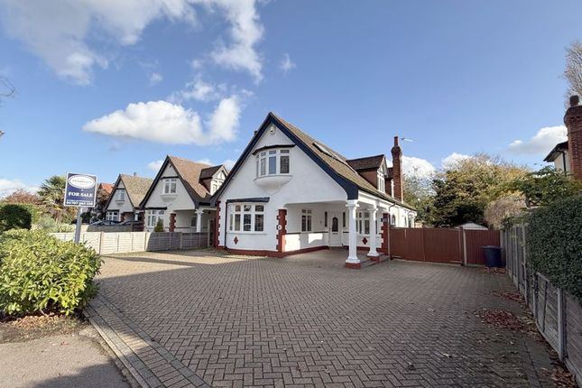 6 bed detached house