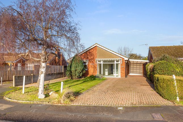 Irvine Drive, Aylesbury HP22 2 bed detached bungalow for sale