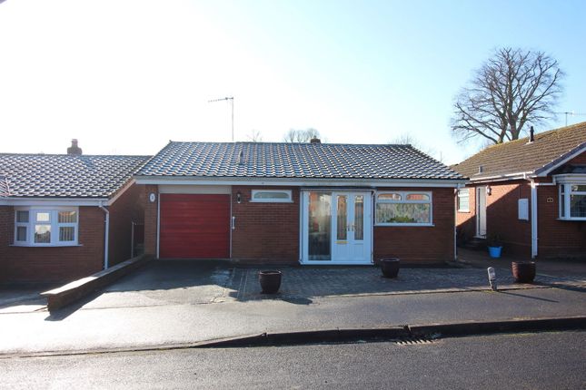 Lymsey Croft, Stourbridge DY8 2 bed detached bungalow for sale