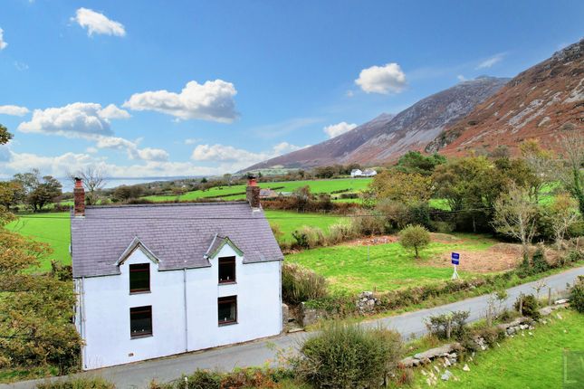 Ysgubor Wen, Trefor 3 bed detached house for sale